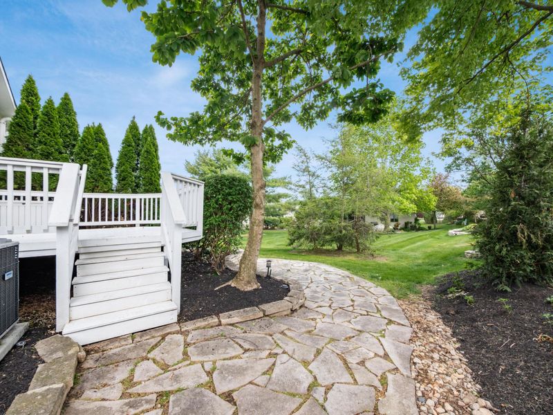 995 Bushwood Lane, Columbus, OH 43235 Photo 34