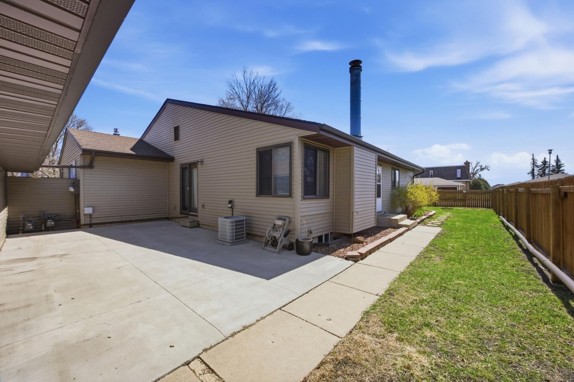 205 12th Avenue E, West Fargo, ND 58078 Main Photo
