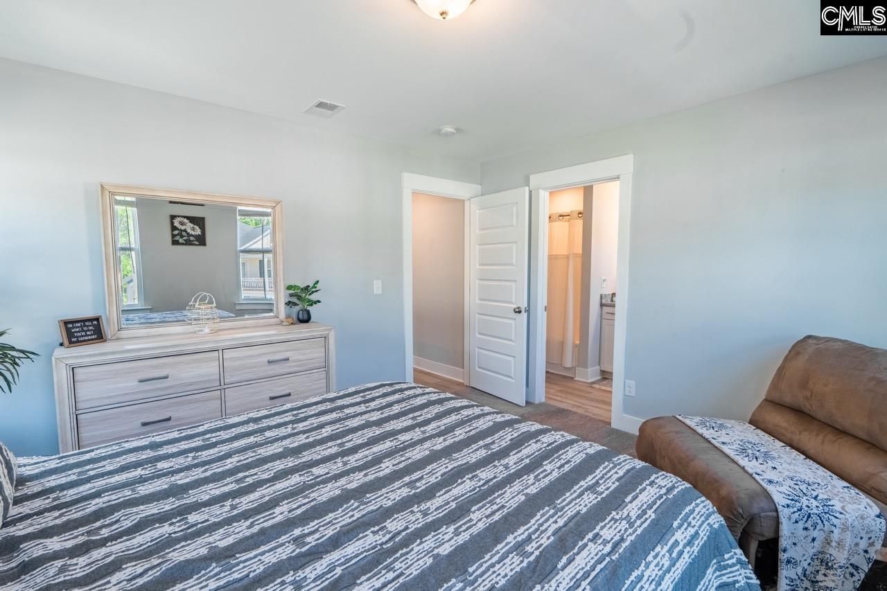 553 Harbour Pointe Drive  Photo 24