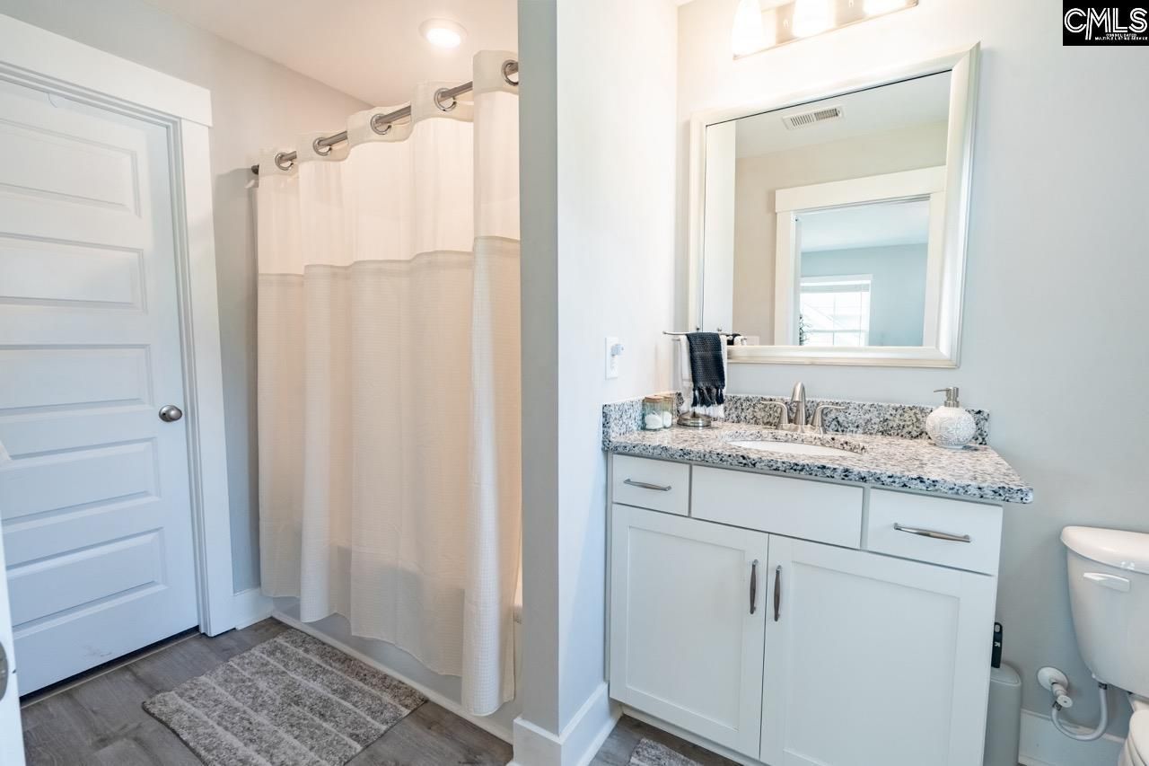 553 Harbour Pointe Drive  Photo 25