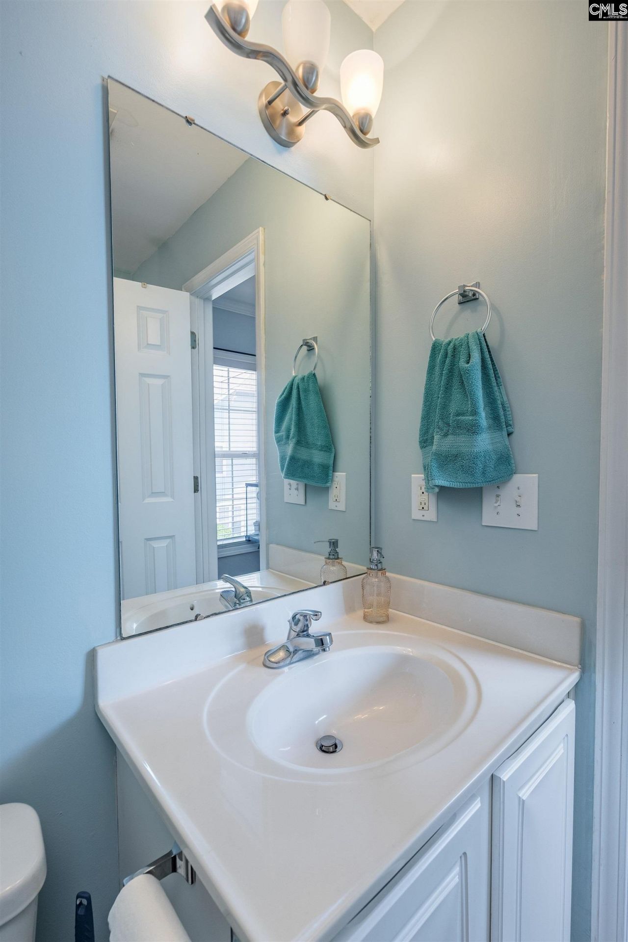 407 Hampton Forest Drive Photo 32
