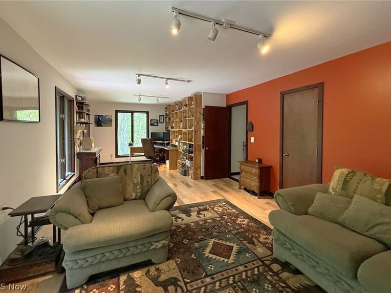 9350 Hidden Lake Drive, Chesterland, OH 44026 Photo 25