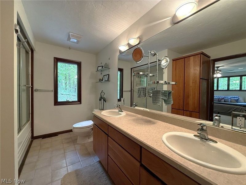 9350 Hidden Lake Drive, Chesterland, OH 44026 Photo 32