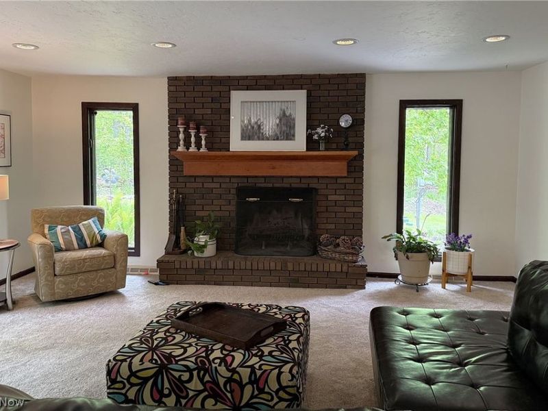 9350 Hidden Lake Drive, Chesterland, OH 44026 Photo 4