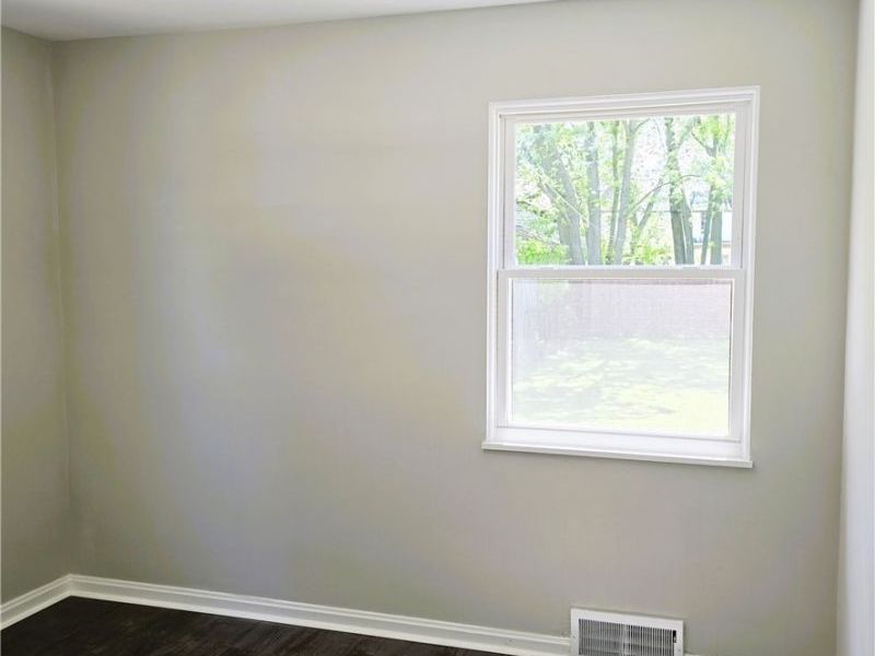 7515 Ridgefield Avenue, Parma, OH 44129 Photo 12