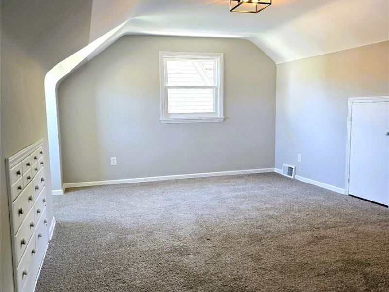 7515 Ridgefield Avenue, Parma, OH 44129 Photo 13