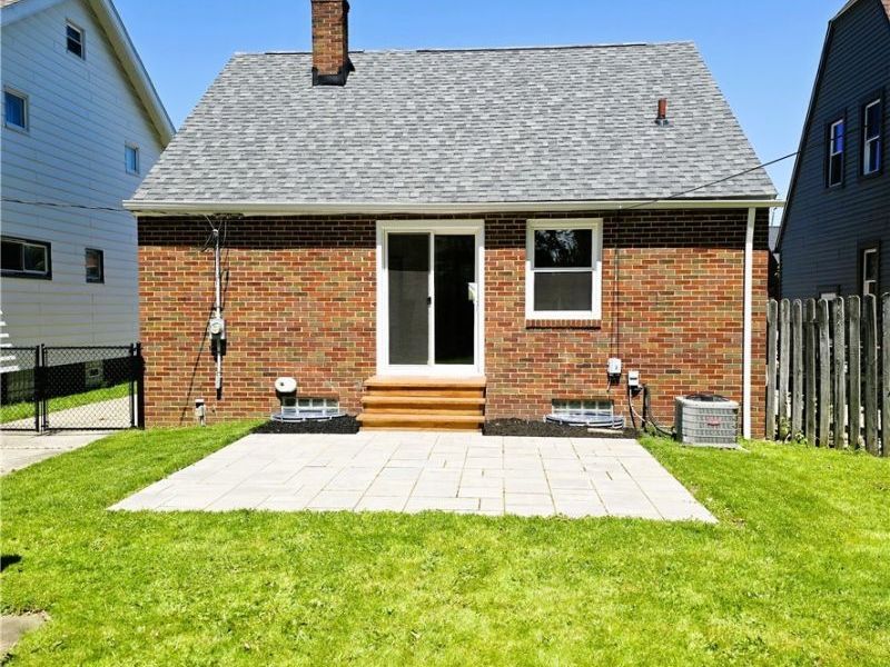 7515 Ridgefield Avenue, Parma, OH 44129 Photo 20