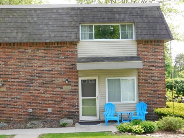 543 Longshore Drive, Unit B, Ann Arbor, MI 48105