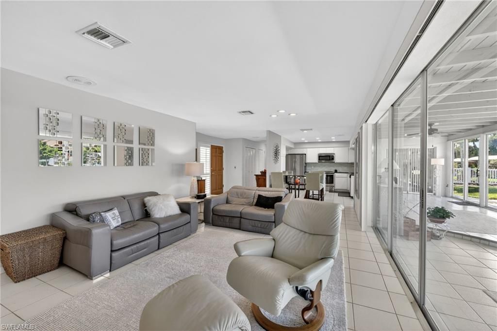 397 Parkway Ct , Fort Myers, FL 33919 Photo