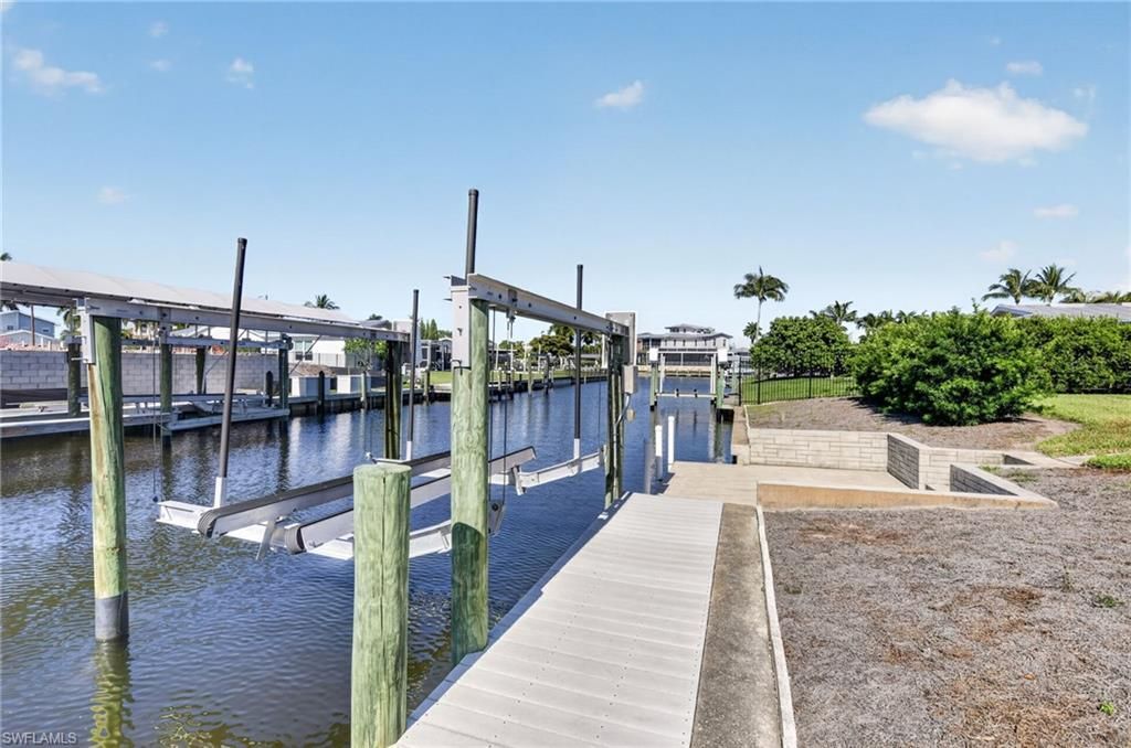 397 Parkway Ct , Fort Myers, FL 33919 Photo