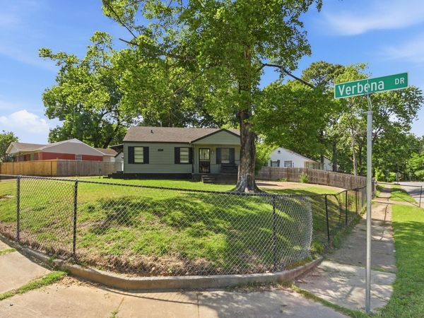 1811 WELLS STATION RD, Memphis, TN 38108