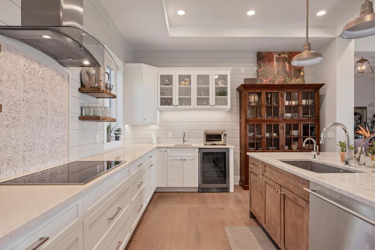 7927 Longbay Boulevard, Sarasota, FL 34243 Photo