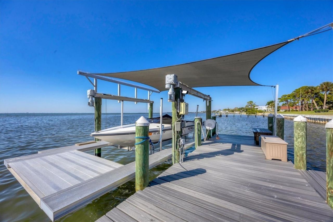 7927 Longbay Boulevard, Sarasota, FL 34243 Photo
