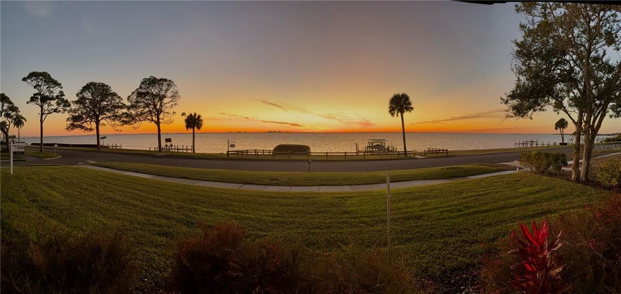 7927 Longbay Boulevard, Sarasota, FL 34243 Photo