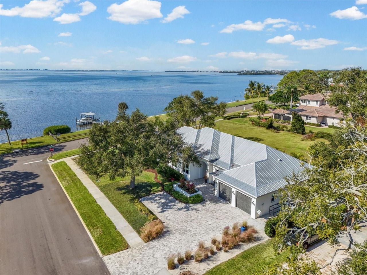 7927 Longbay Boulevard, Sarasota, FL 34243 Photo