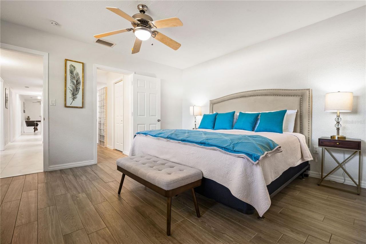 3524 S School Avenue , Sarasota, FL 34239 Photo