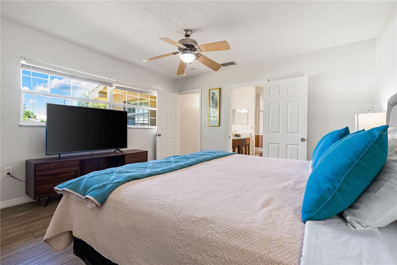 3524 S School Avenue , Sarasota, FL 34239 Photo