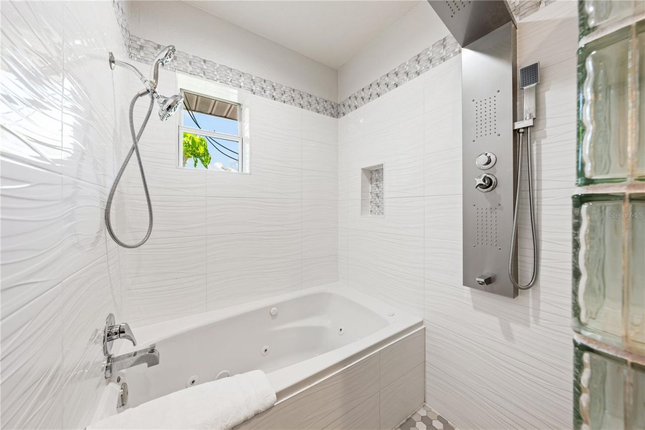 3524 S School Avenue , Sarasota, FL 34239 Photo