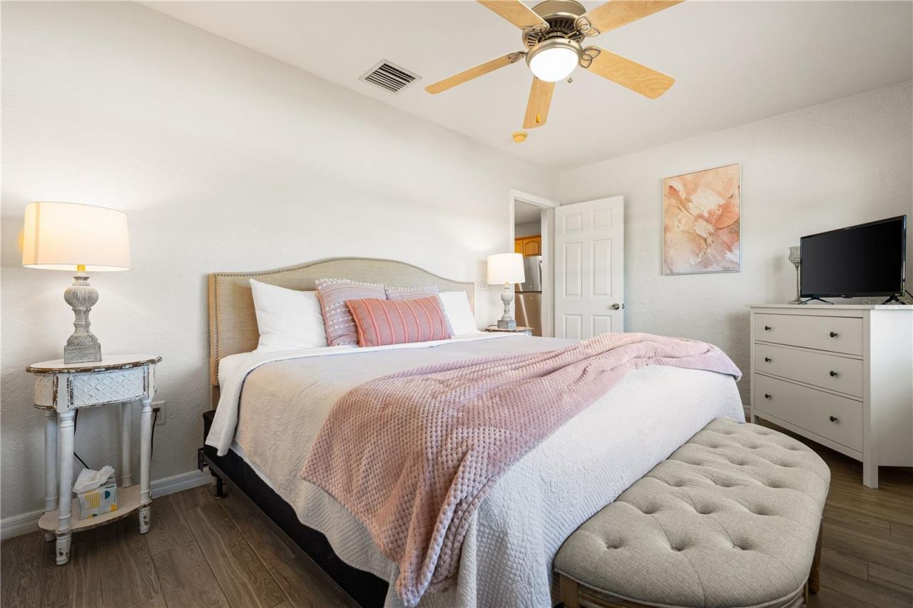 3524 S School Avenue , Sarasota, FL 34239 Photo
