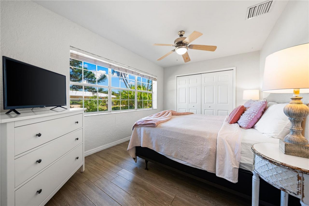 3524 S School Avenue , Sarasota, FL 34239 Photo