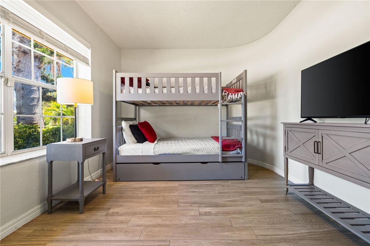 3524 S School Avenue , Sarasota, FL 34239 Photo