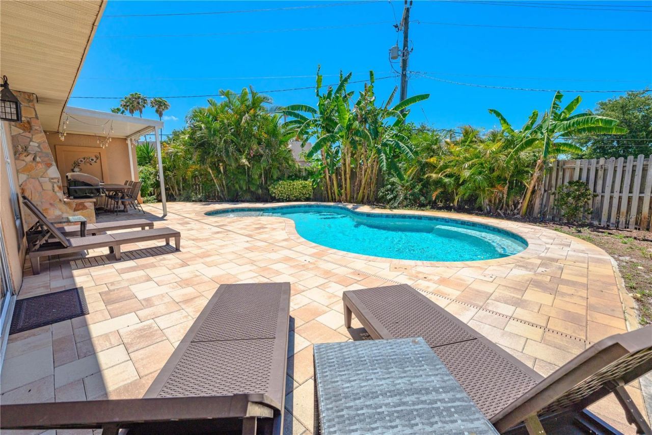 3524 S School Avenue , Sarasota, FL 34239 Photo