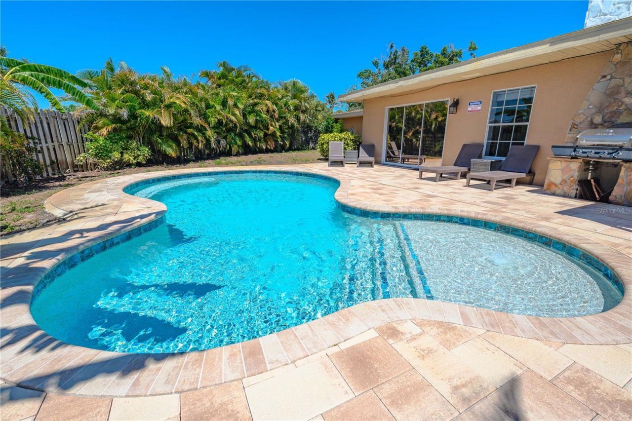 3524 S School Avenue , Sarasota, FL 34239 Photo