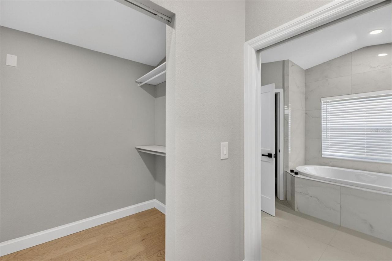 5073 Higel Avenue, Sarasota, FL 34242 Photo