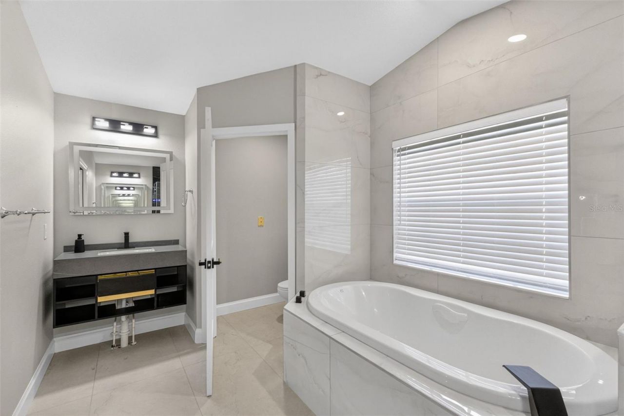 5073 Higel Avenue, Sarasota, FL 34242 Photo
