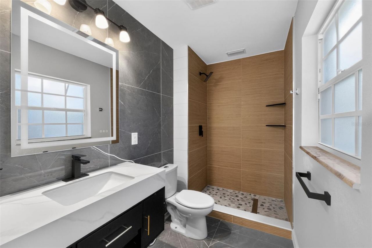 5073 Higel Avenue, Sarasota, FL 34242 Photo