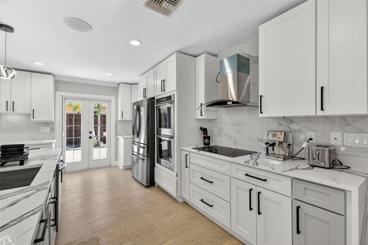 5073 Higel Avenue, Sarasota, FL 34242 Photo