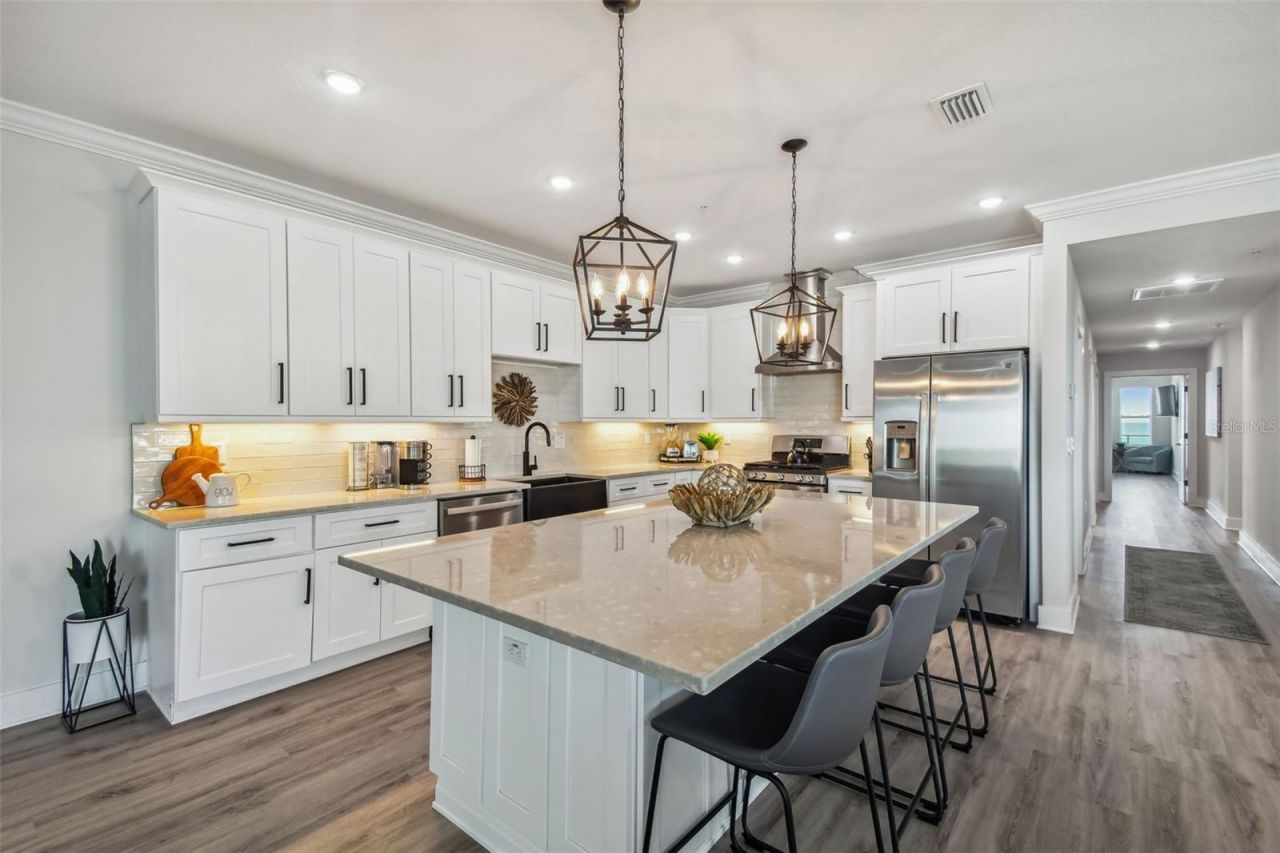 19505 Gulf Boulevard, Unit 404, Indian Shores, FL 33785 Photo