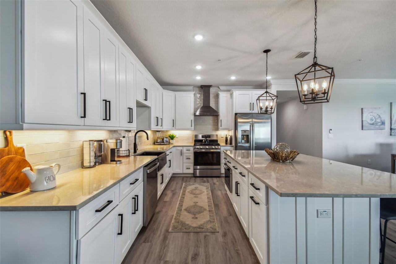 19505 Gulf Boulevard, Unit 404, Indian Shores, FL 33785 Photo