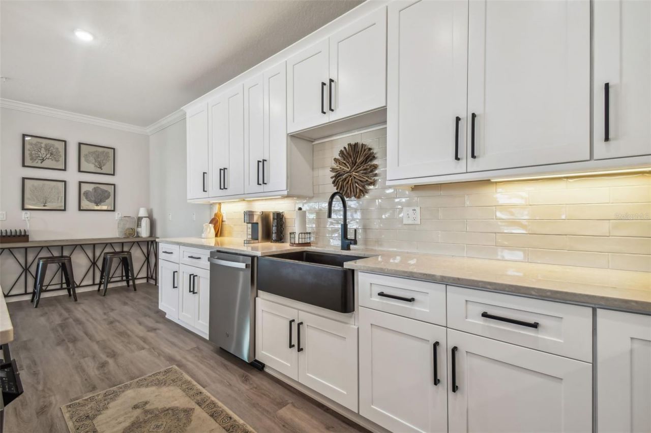 19505 Gulf Boulevard, Unit 404, Indian Shores, FL 33785 Photo