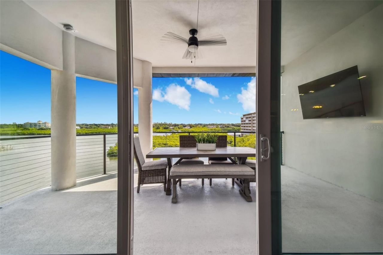 19505 Gulf Boulevard, Unit 404, Indian Shores, FL 33785 Photo