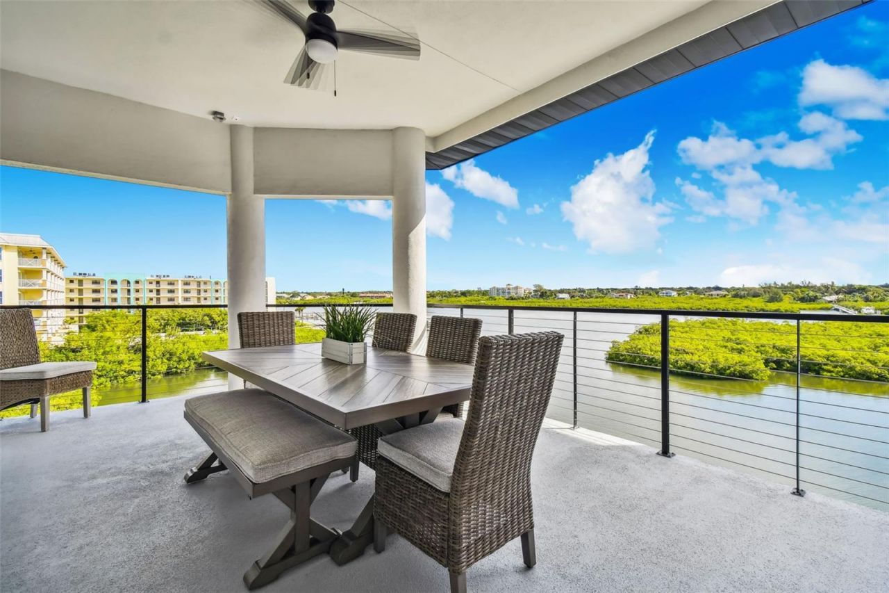 19505 Gulf Boulevard, Unit 404, Indian Shores, FL 33785 Photo