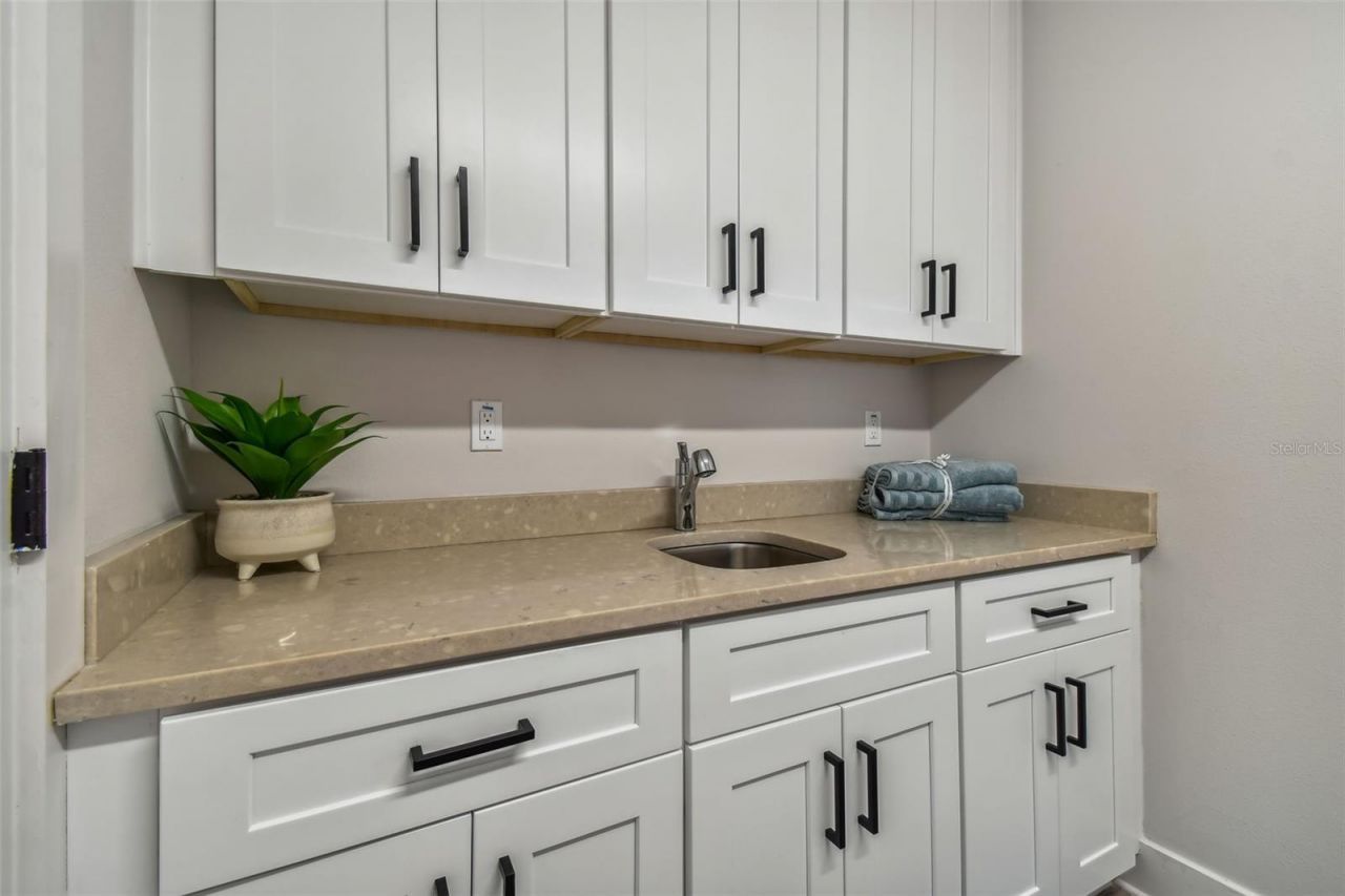 19505 Gulf Boulevard, Unit 404, Indian Shores, FL 33785 Photo
