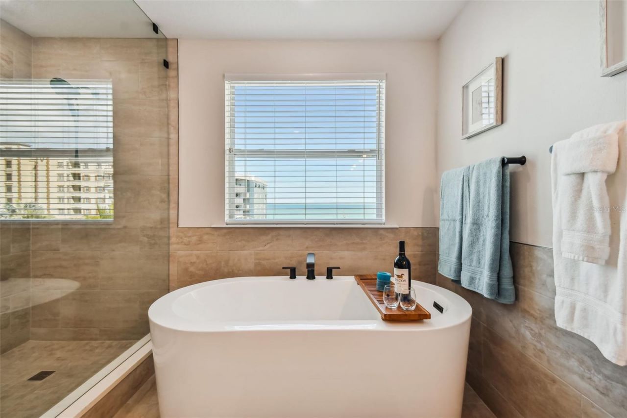 19505 Gulf Boulevard, Unit 404, Indian Shores, FL 33785 Photo