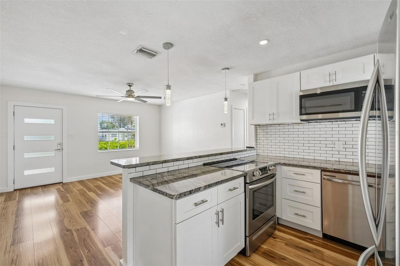 784 87th Avenue N, Saint Petersburg, FL 33702 Photo