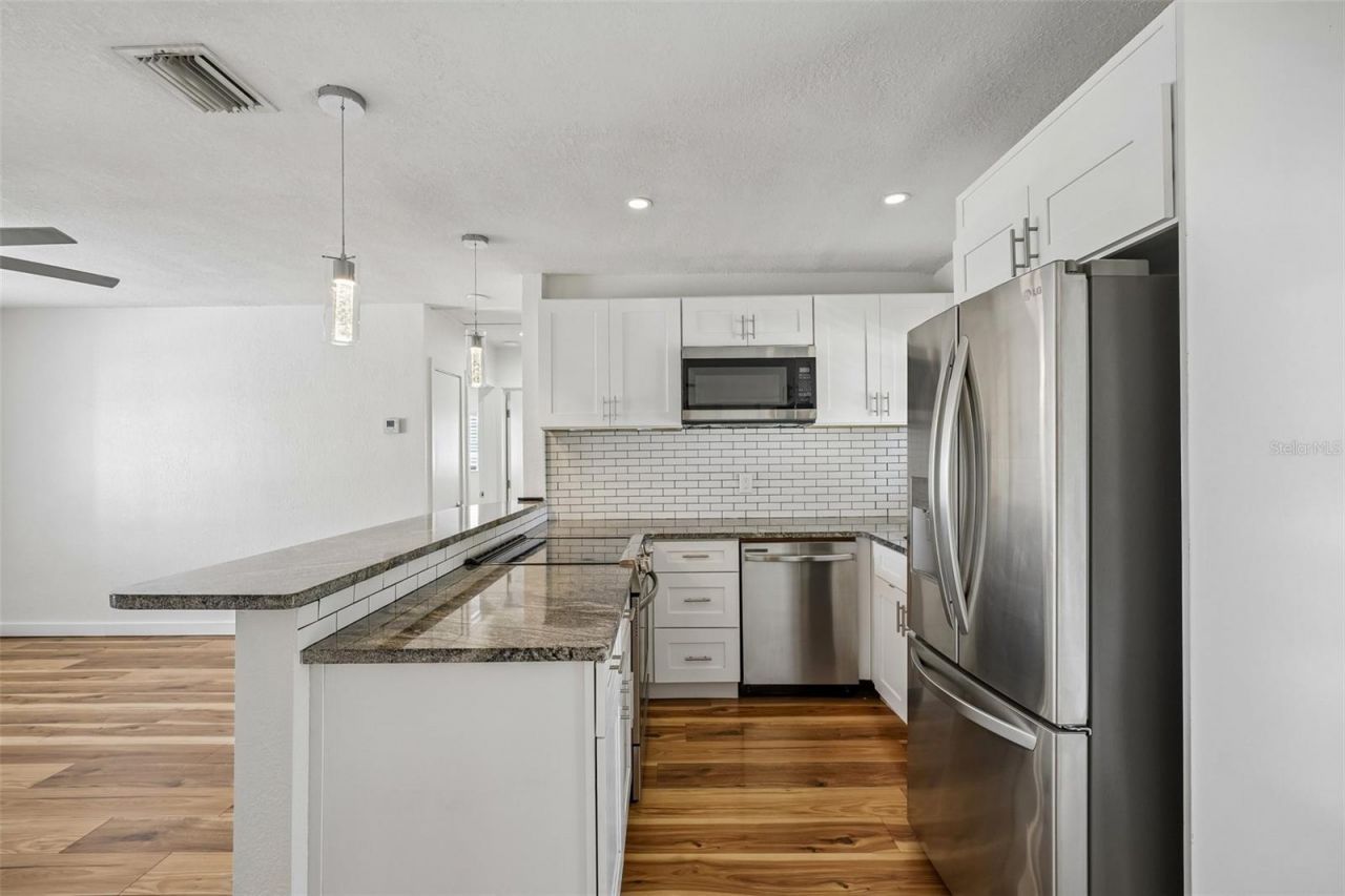 784 87th Avenue N, Saint Petersburg, FL 33702 Photo