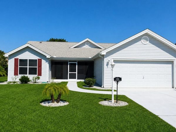 806 SAN SALVADOR DRIVE , LADY LAKE, FL 32159