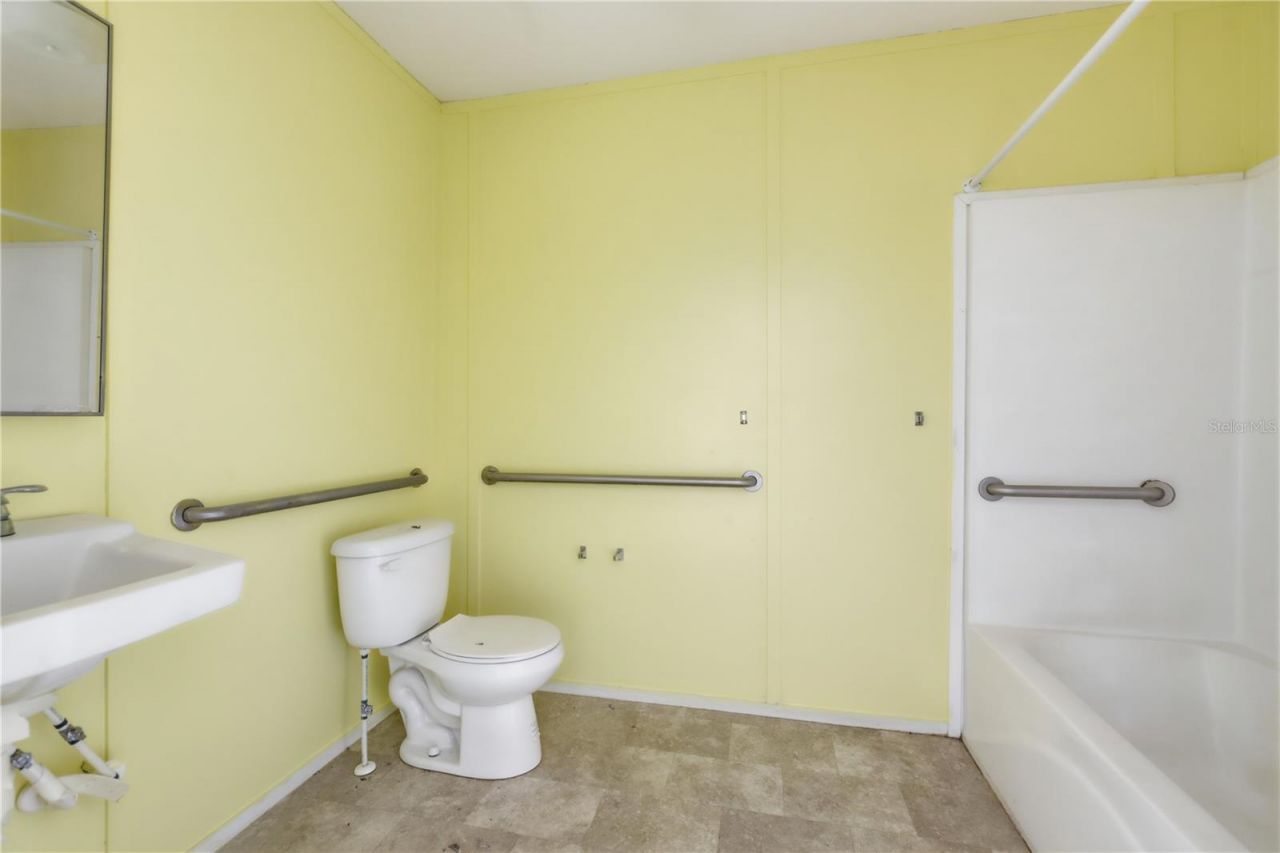 646 June Terrace , Deland, FL 32724 Photo