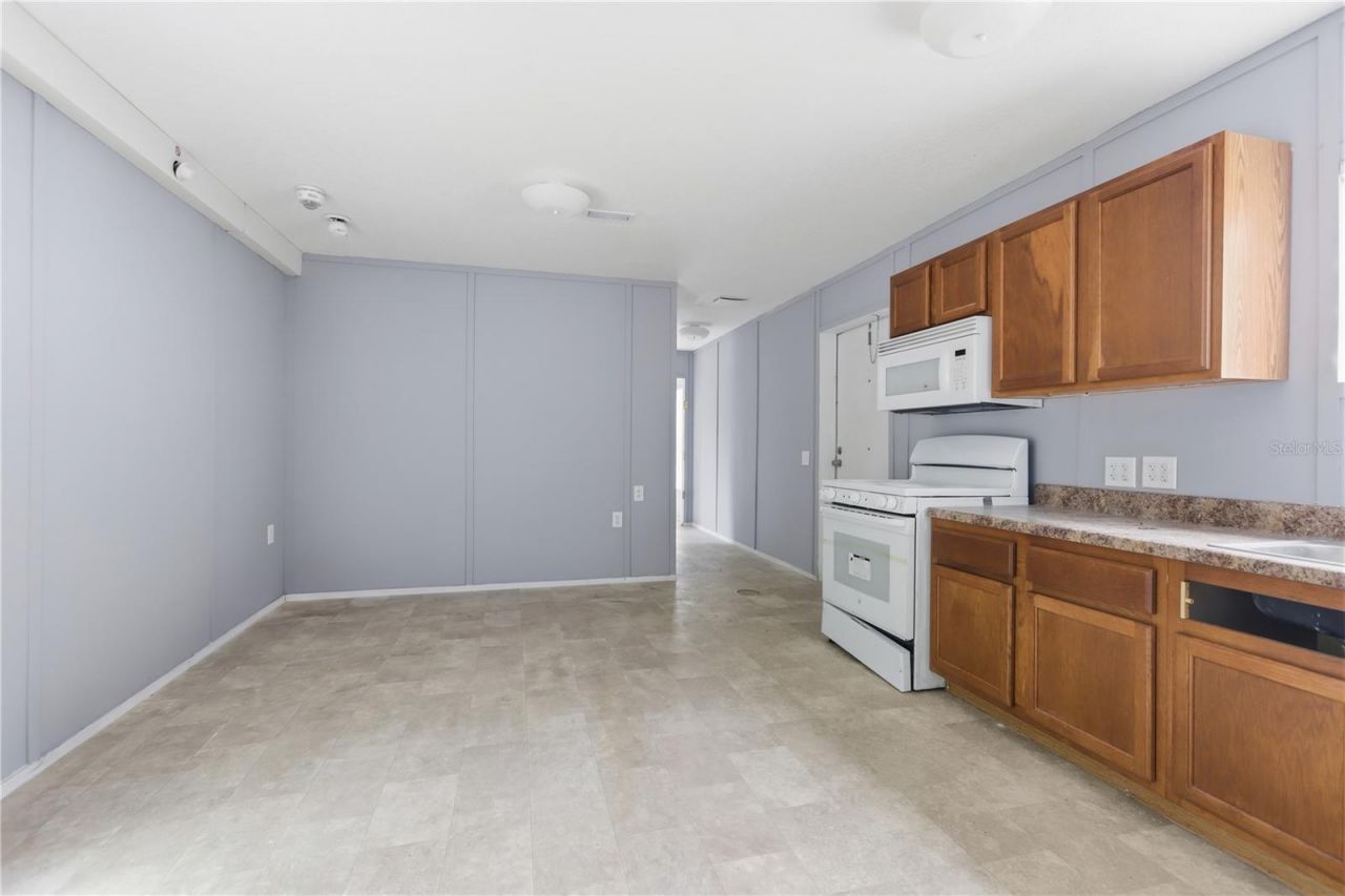 646 June Terrace , Deland, FL 32724 Photo