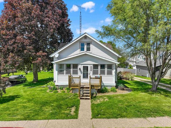 2335 Rosedale Avenue, Dubuque, IA 52001