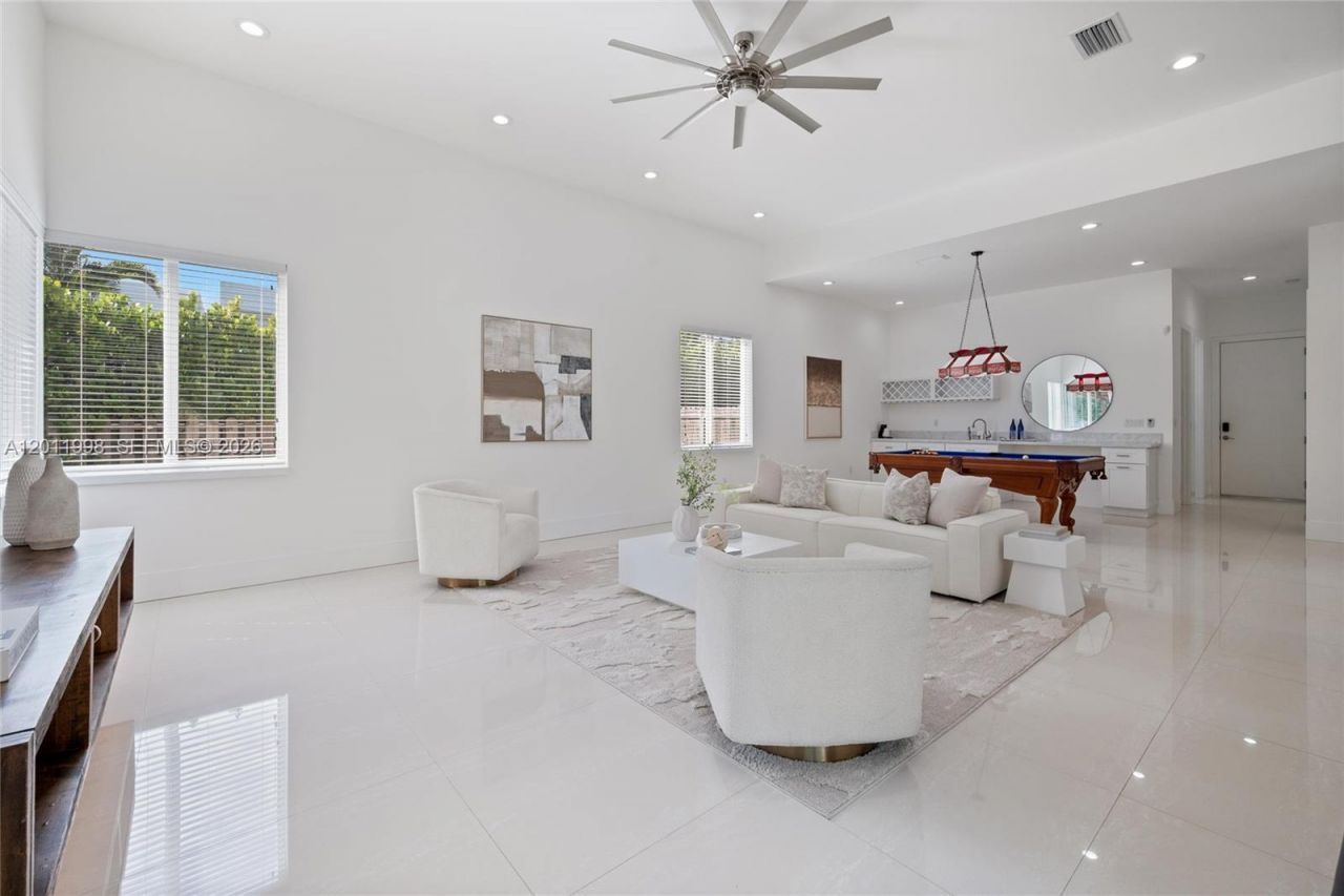 10703 SW 84th Ave , Miami, FL 33156 Photo