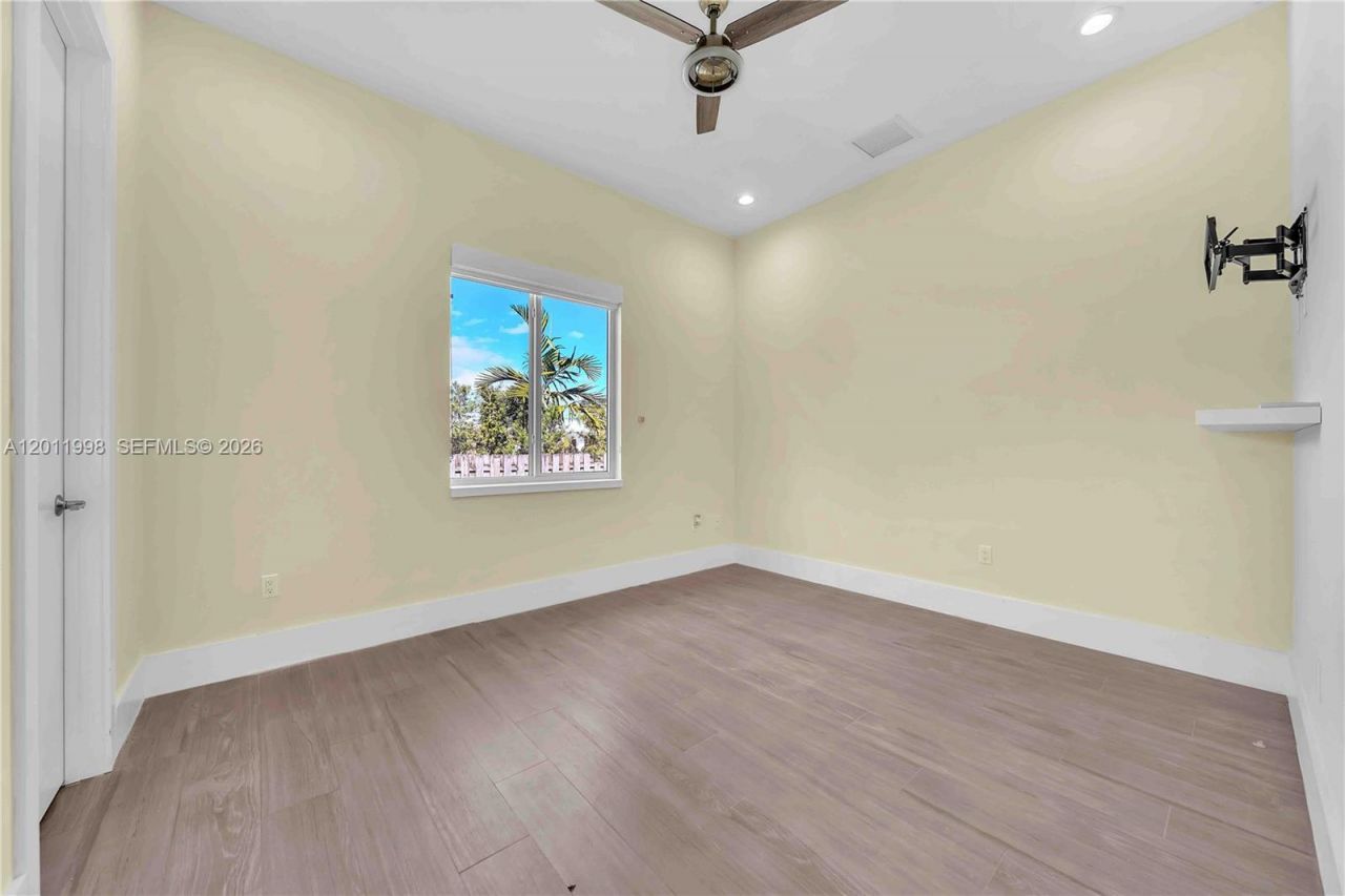 10703 SW 84th Ave , Miami, FL 33156 Photo