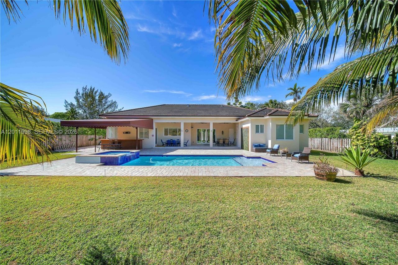 10703 SW 84th Ave , Miami, FL 33156 Photo