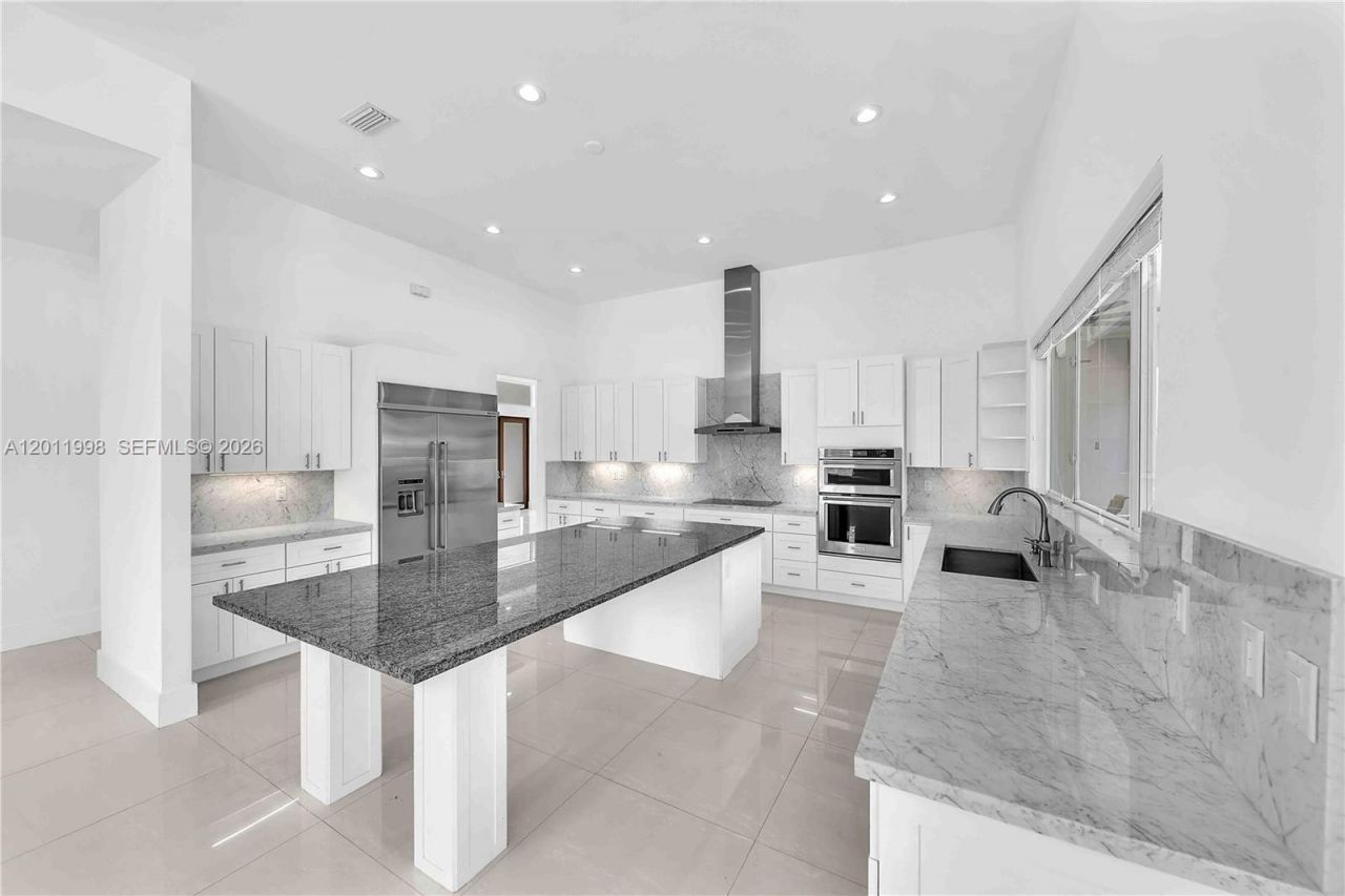10703 SW 84th Ave , Miami, FL 33156 Photo
