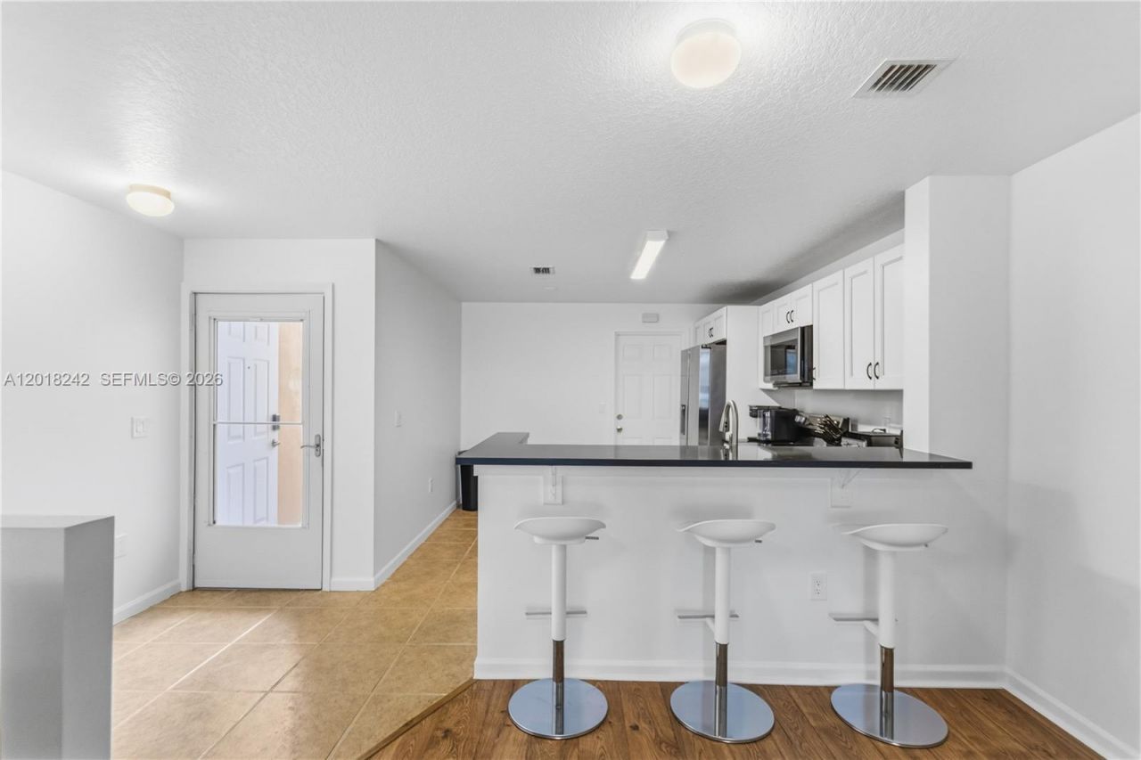 4065 Crystal Lake Dr, Deerfield Beach, FL 33064 Photo