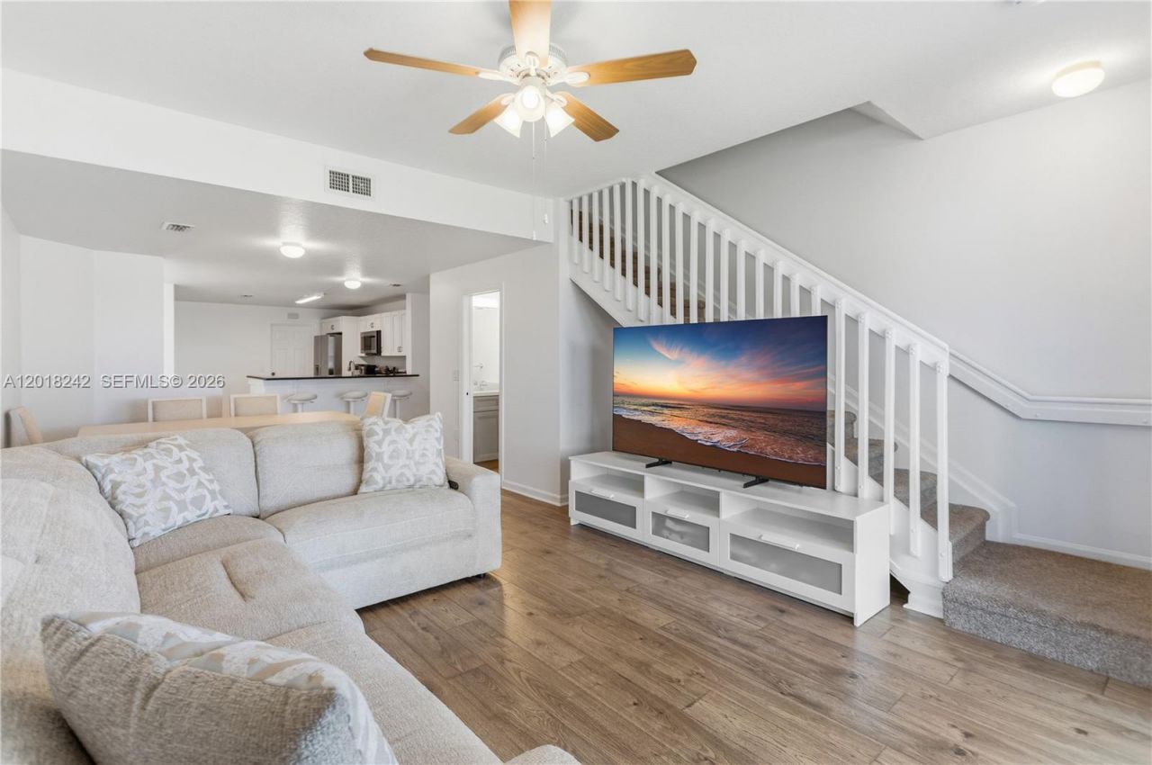 4065 Crystal Lake Dr, Deerfield Beach, FL 33064 Photo